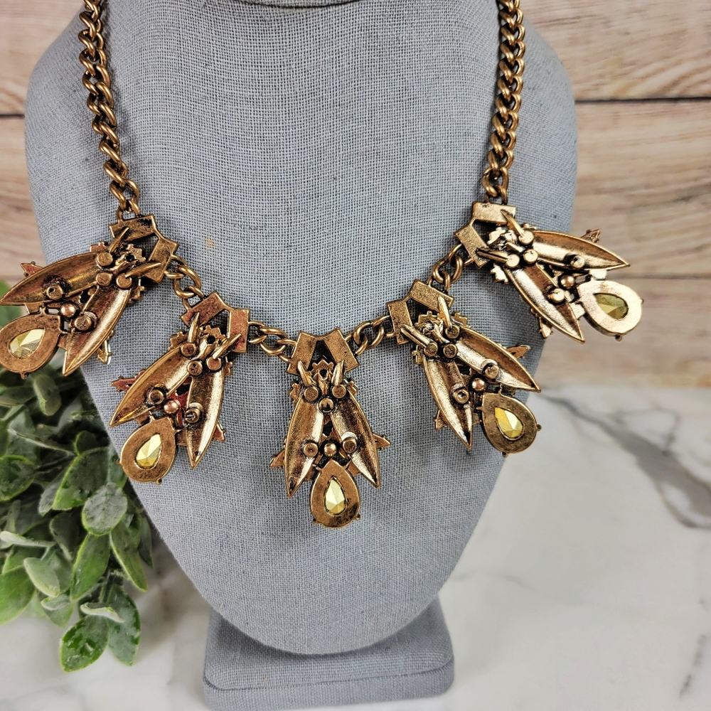 Pastel Green Statement Necklace Antique Gold-tone Deco AB Rhinestone Acc… - Picture 7 of 12